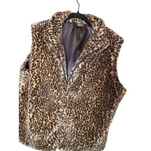 Cejon Accessories Size XL Faux Fur Leopard Print Vest Sleeveless Full Front Zip